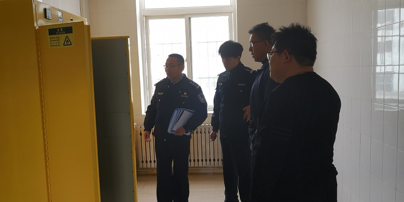 3學(xué)校檢查.jpg