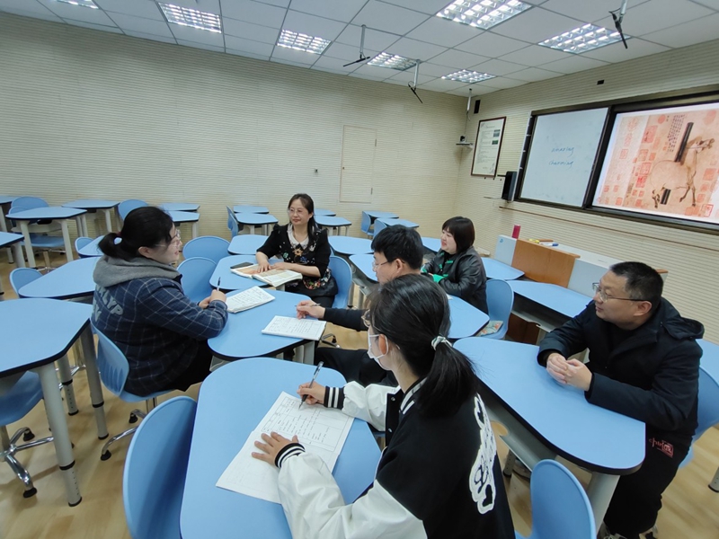 評(píng)課照.jpg