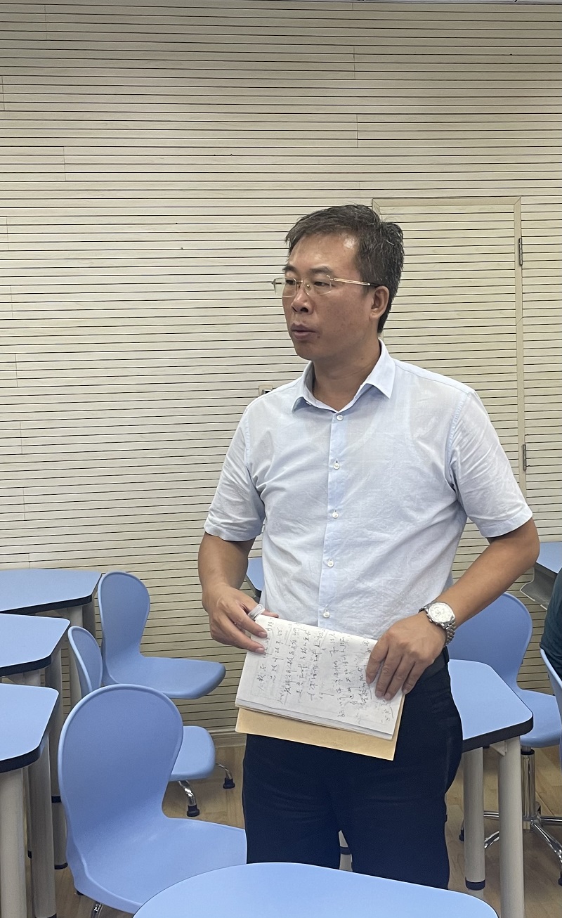 張校長(zhǎng)講話.jpg