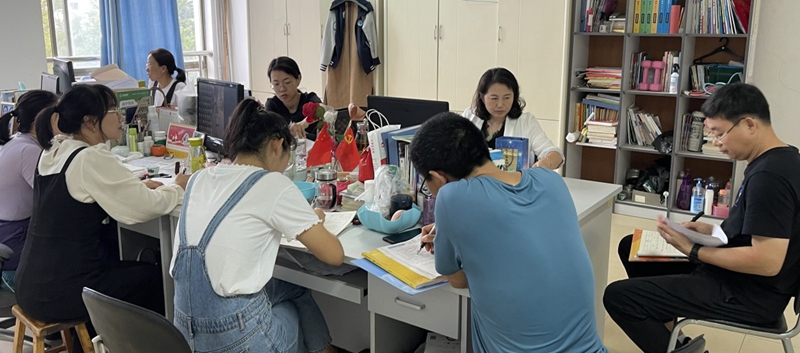 反饋研討照 (2).jpg