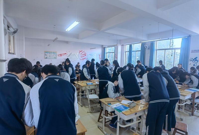 學(xué)生活動照.jpg